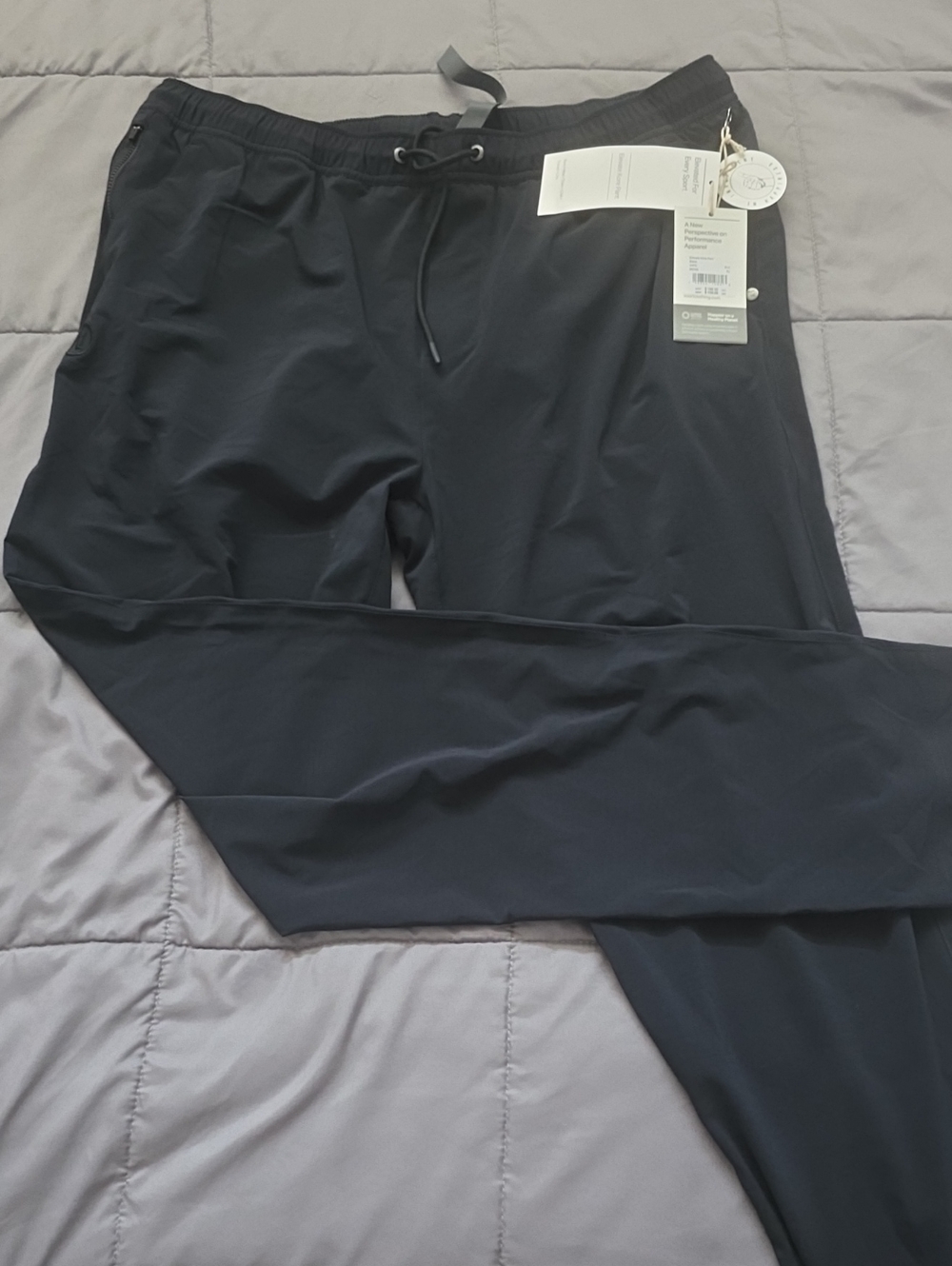 Vuori Black Men's Drawstring Performance Joggers